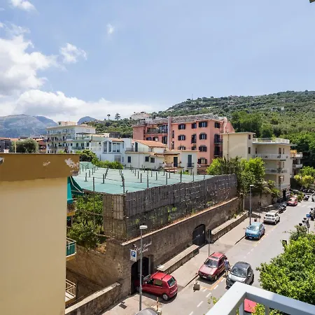Azzurro Park - De Vivo Realty Apartment *