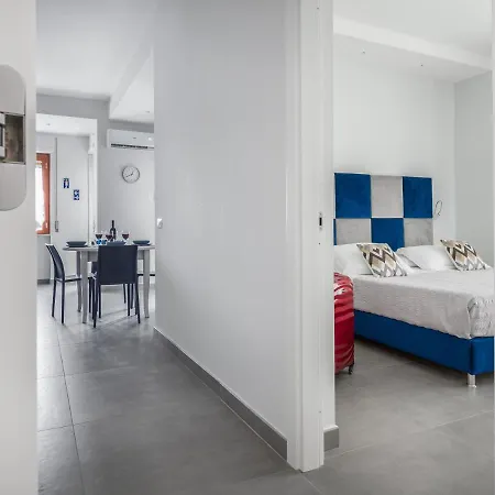 De Vivo Realty - Azzurro Park Suite Sorrento *