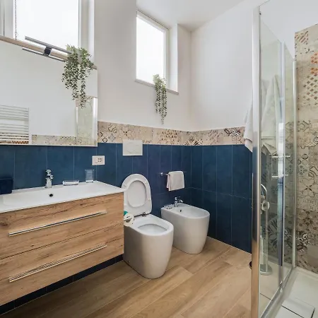 De Vivo Realty - Azzurro Park Suite Sorrento *