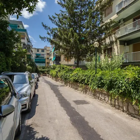 De Vivo Realty - Azzurro Park Suite Sorrento