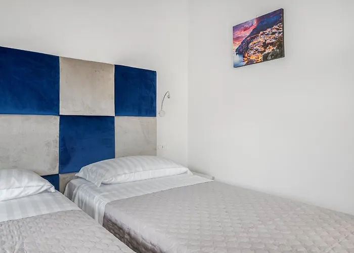 Azzurro Park - De Vivo Realty Апартаменти