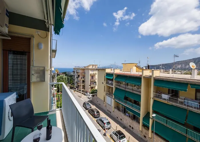 Azzurro Park - De Vivo Realty Апартаменти *