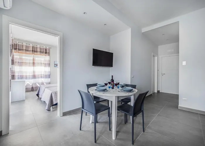 Azzurro Park - De Vivo Realty Апартаменти