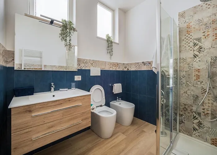 Azzurro Park - De Vivo Realty *