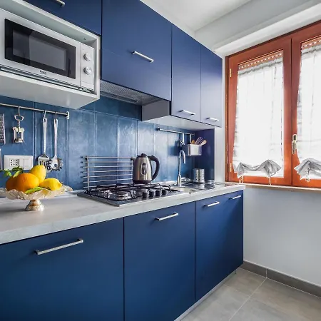 Azzurro Park - De Vivo Realty 아파트