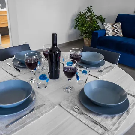 Azzurro Park - De Vivo Realty 아파트 소렌토