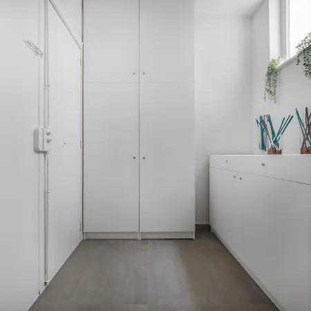 Azzurro Park - De Vivo Realty 아파트 *